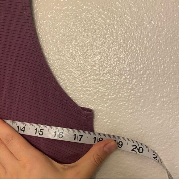 Peloton purple crop top sleeveless twist front high neck modal lyocell M - Picture 6 of 6